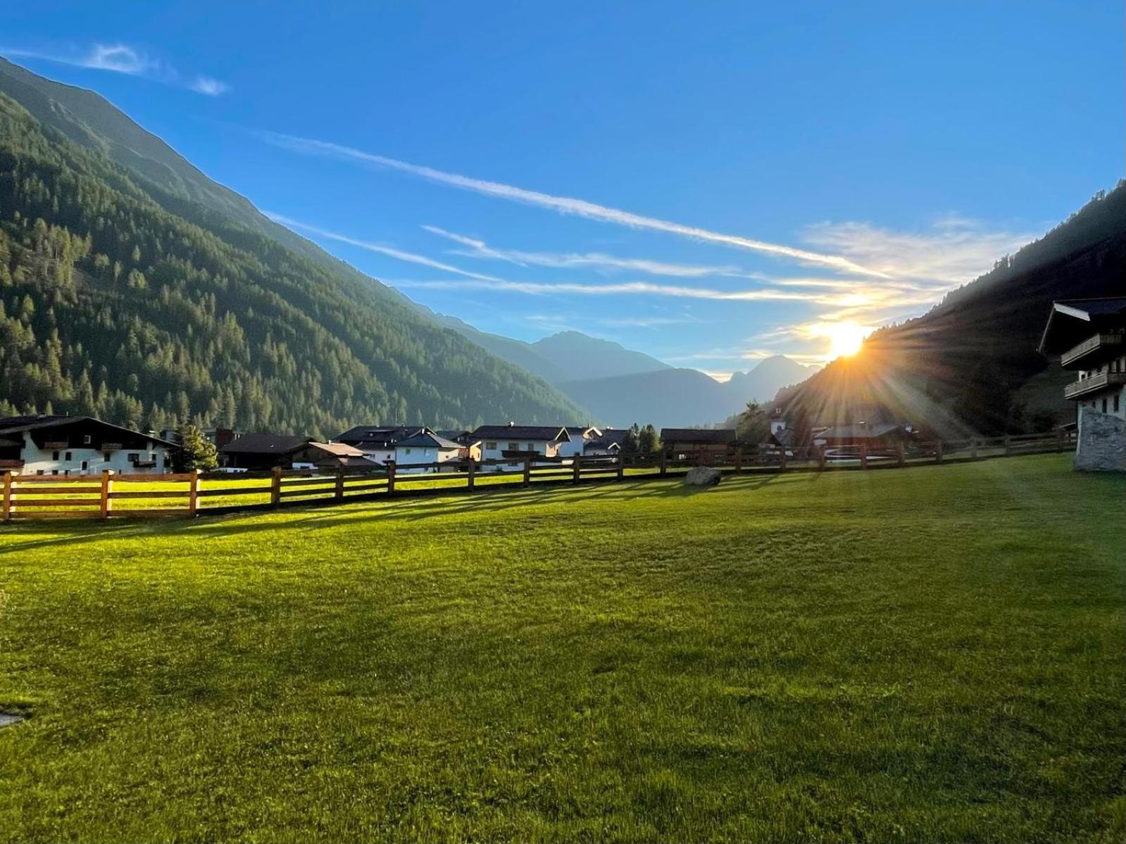Tyrol Purelife Lodges ザンクト・ヤーコプ・イン・デフェルエッゲン エクステリア 写真